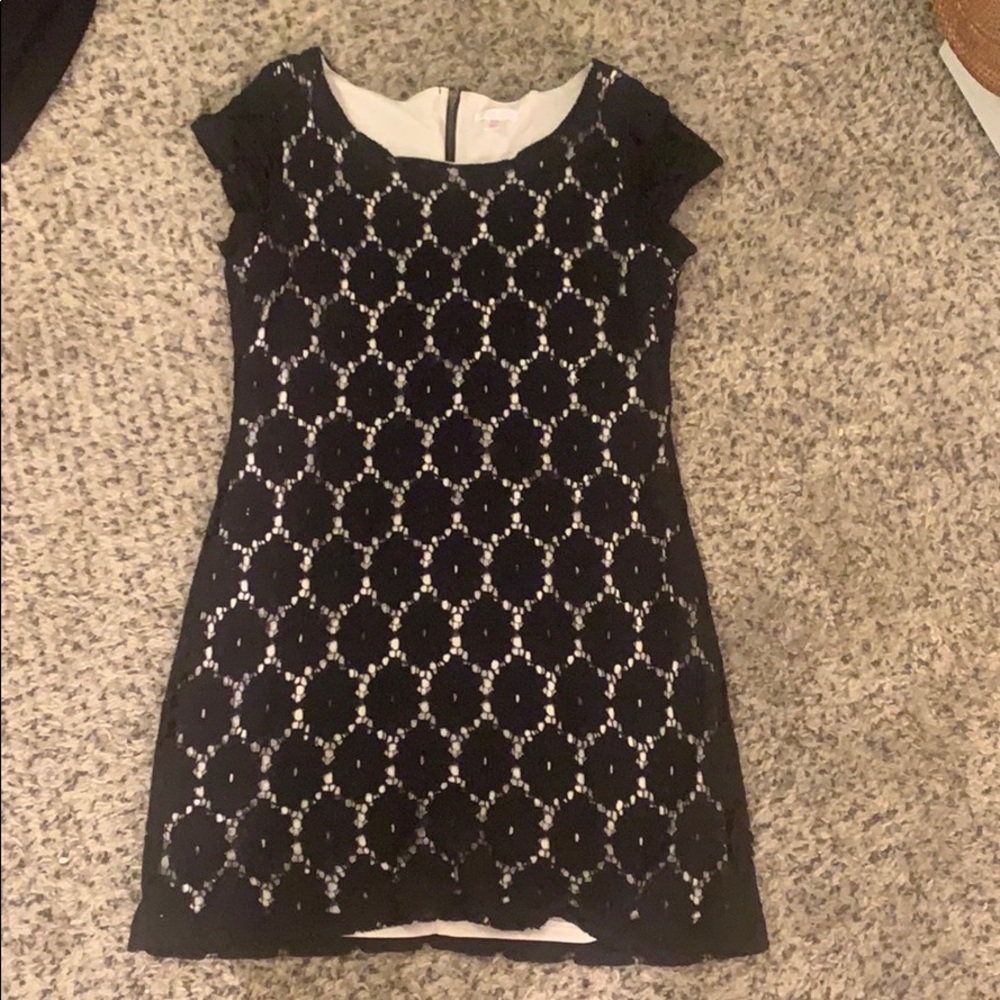 Women’s lace black dress